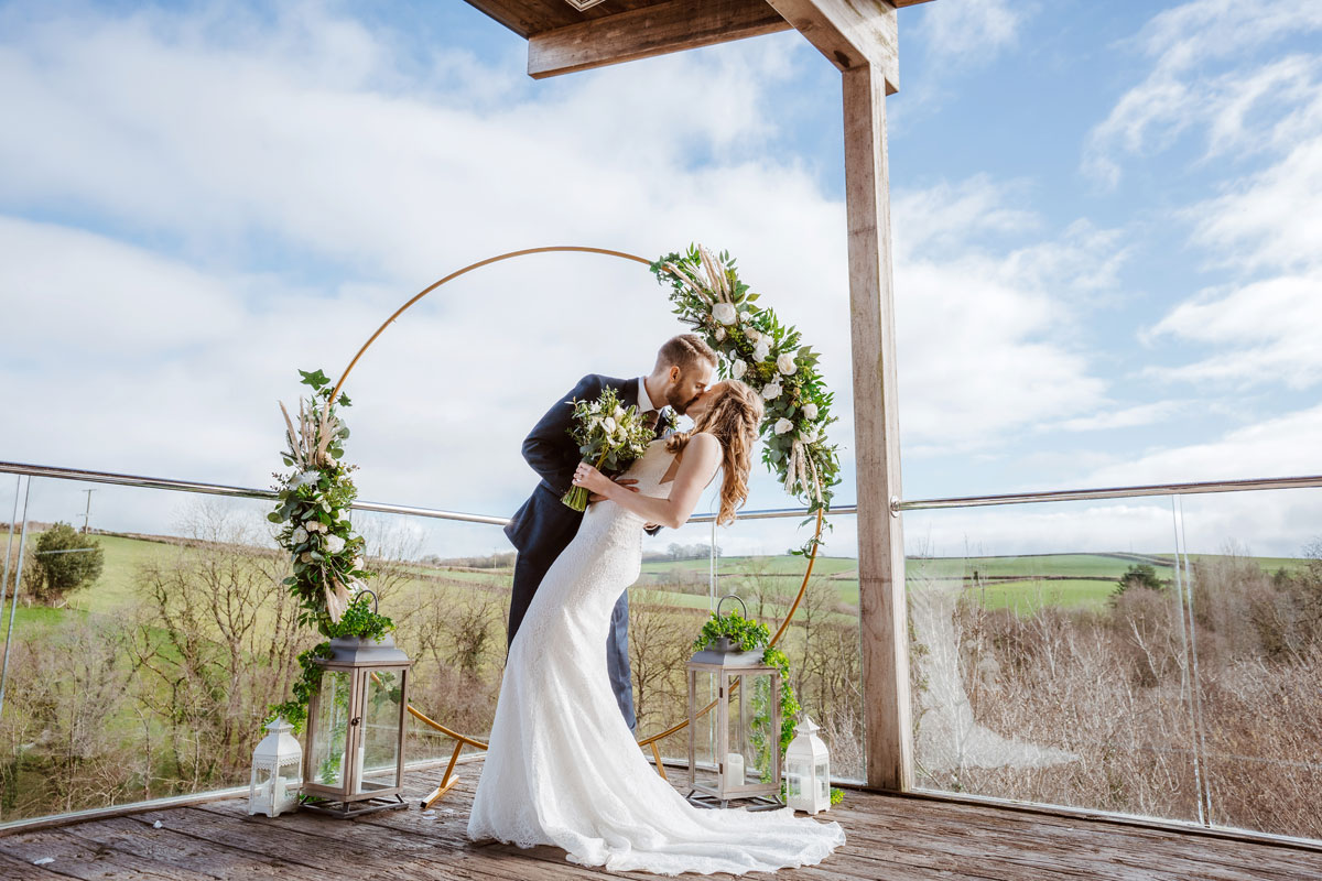 Intimate or Elopement Weddings
